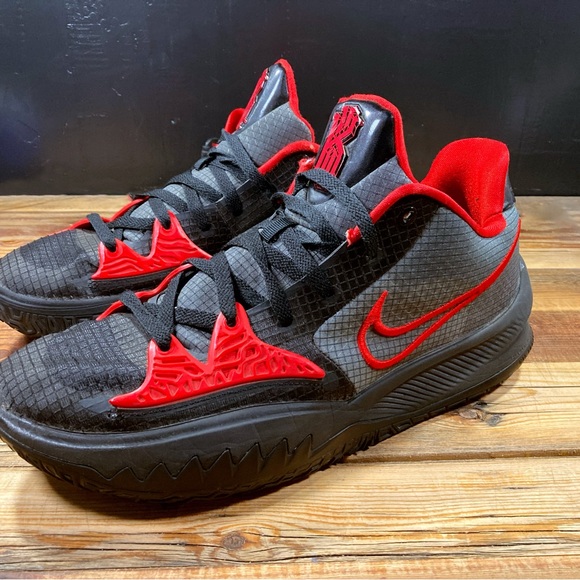 Nike Kyrie 4 Low Bred Men’s size 13 - Picture 1 of 7